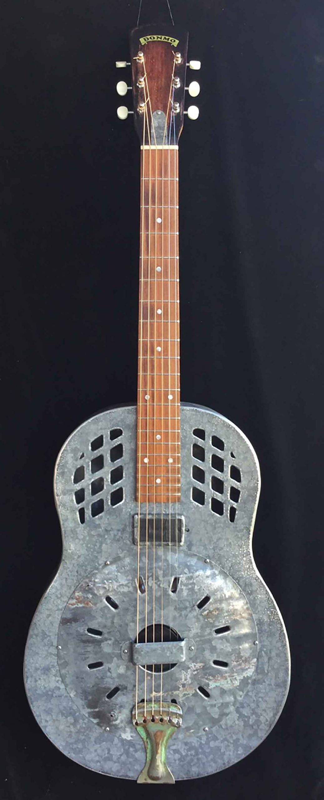 Donmo Resonator Guitars joined Luthiers.com