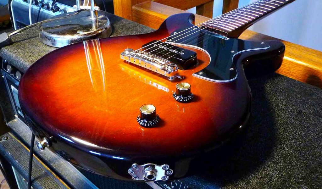 Daguet Guitars Junior For Sale Showroom Proto model 2020