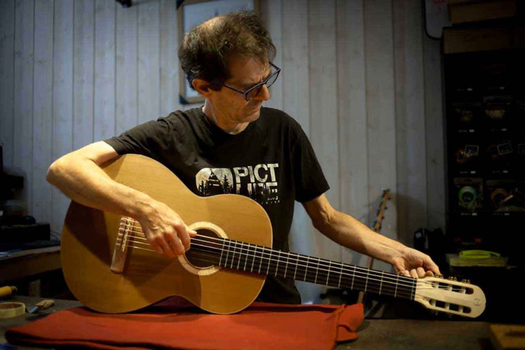 Hervé Berardet Luthier Interview 1 Background