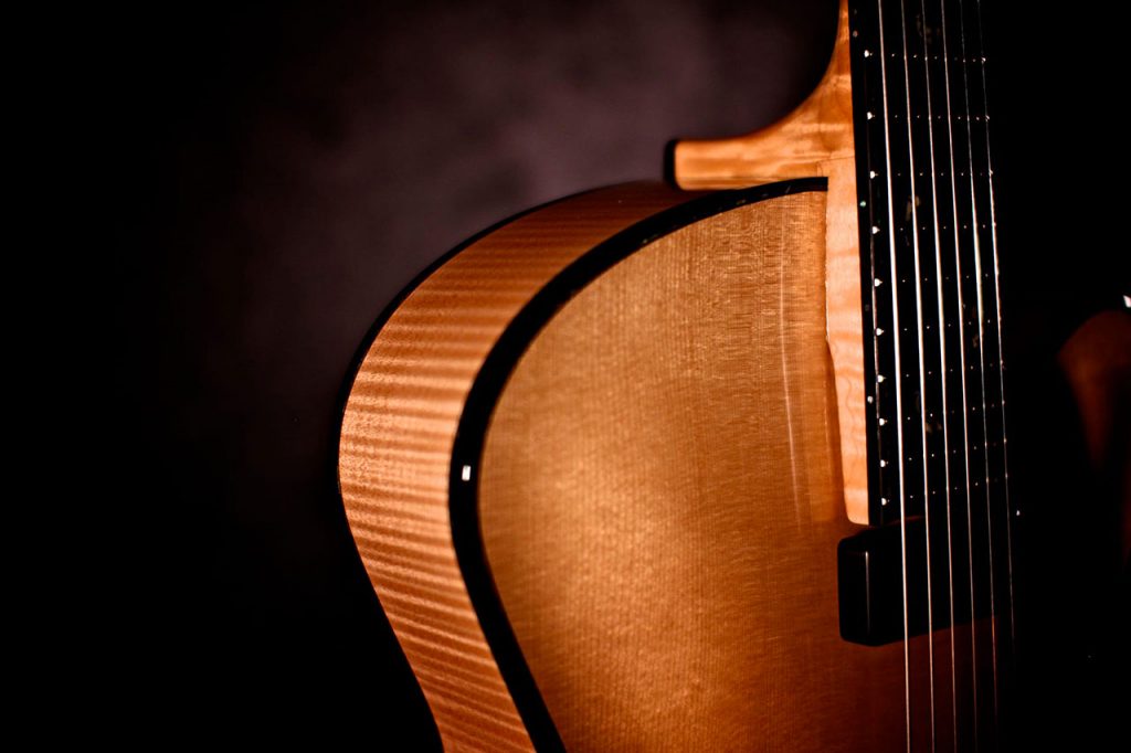 Tom Bills Archtop Guitars - The NATURA Elite