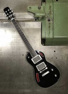 Roadrunner Guitars Odessa Custom Model Moderniste 147