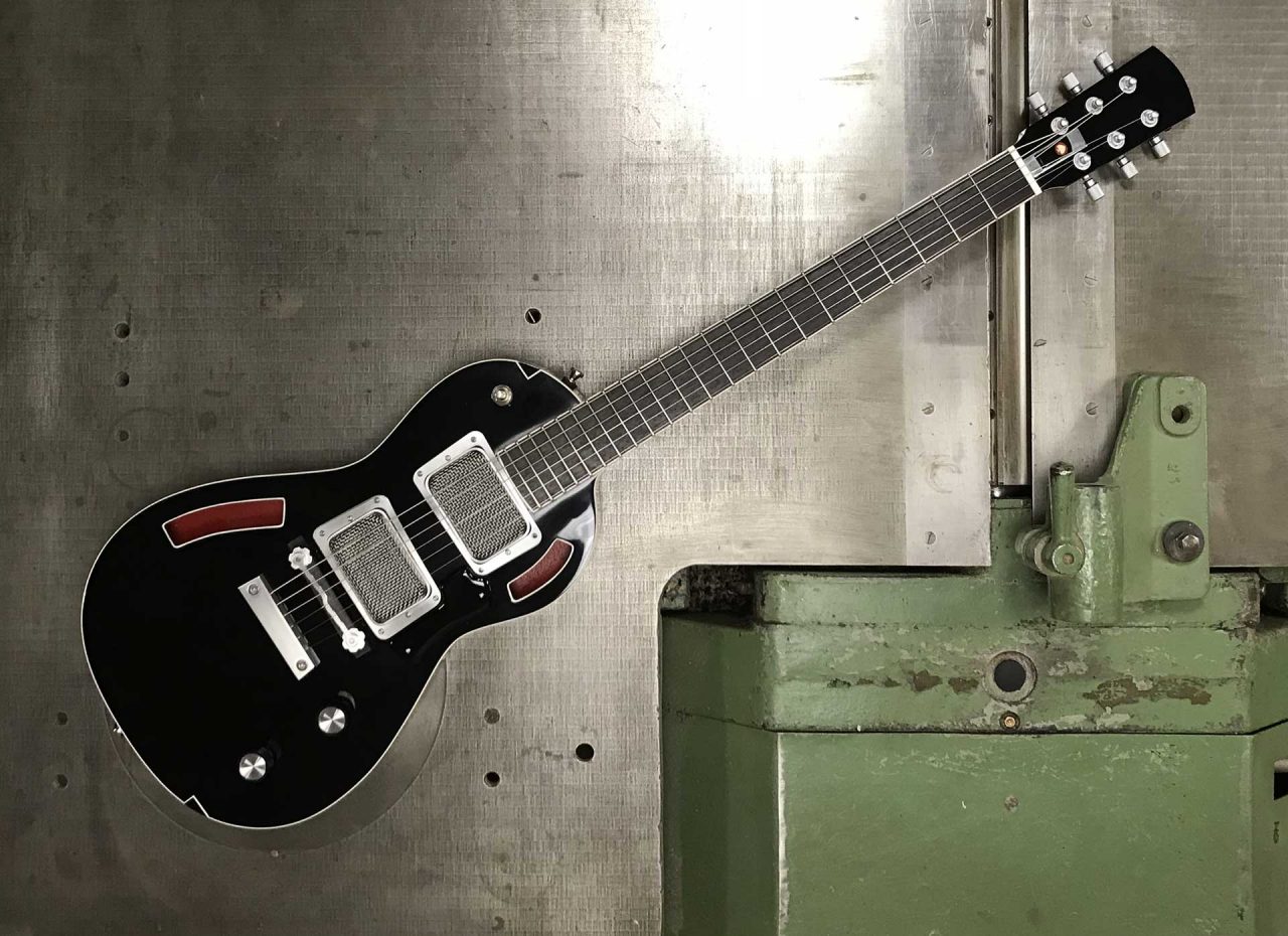 Roadrunner Guitars Odessa Custom Model Moderniste 147