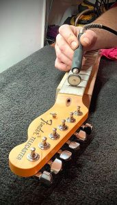 Luthier Guitare Paris à domicile - Livio Baldelli