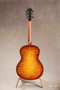 Guitares BARRILLON - Oméga Flammée