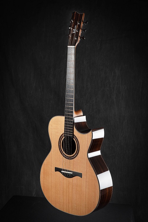 Pellerin Grand Auditorium CW with soundport - SOLD - Luthiers